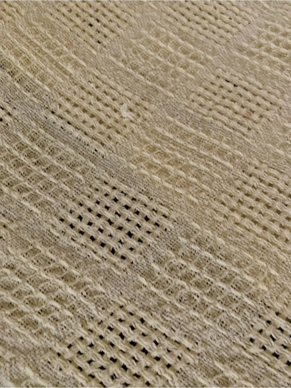 Source Unknown Pale Butter Yellow Waffle Weave Fringe Throw Blanket 108x78”**